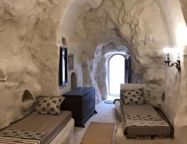 Family Room with Mountain View