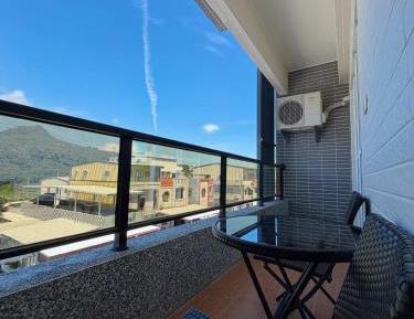 Suite with Mountain View