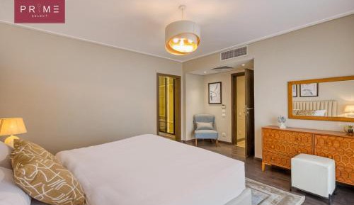 Three-Bedroom Superior Apartment