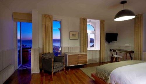 Deluxe Suite with Sea View