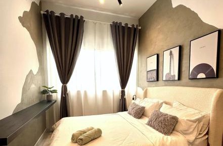 Three-Bedroom Apartment - High Floor