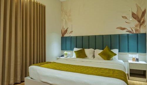 Deluxe Room (2 Adults + 1 Child)