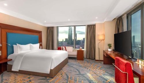 Superior King Room - HuangPu River View, High Floor
