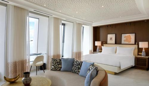 King Junior Suite with Panoramic View