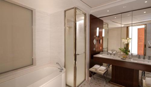 Two-Bedroom King Suite with Panoramic View