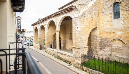 Double Room (one double bed)