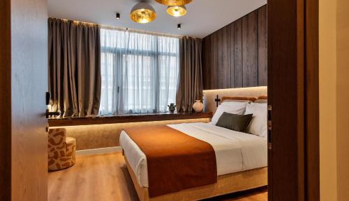 Double Room with Street View