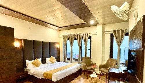 King Room with Mountain View