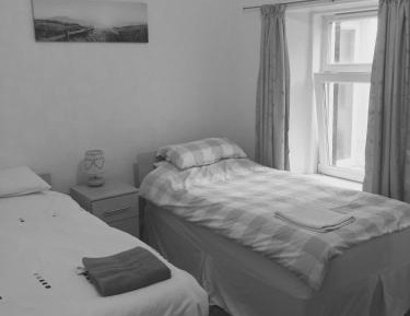 Twin Room with Shared Bathroom