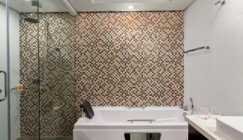 One Bedroom Apartment - Smoking