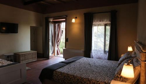 Triple Room with Private Bathroom