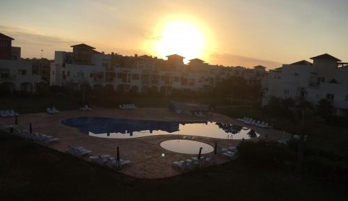 Apartment with Pool View 