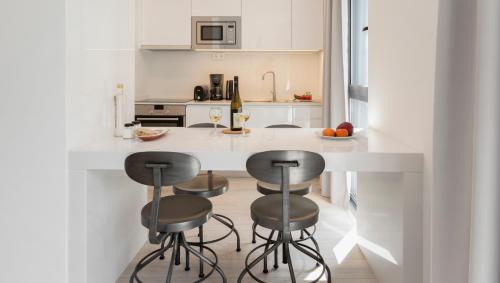 One-Bedroom Apartment (4 Adults)