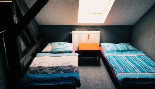 Standard Twin Room with Shared Bathroom