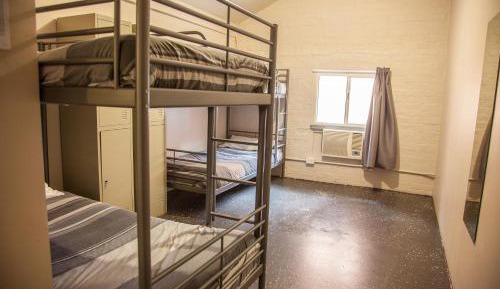 Bunk Bed in 4-Bed Mixed Dormitory Room with Air Conditioning