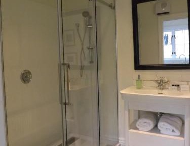One-Bedroom Studio