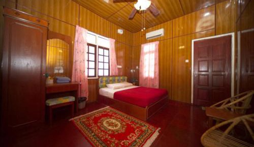 Superior Double or Twin Room with Partial Sea View