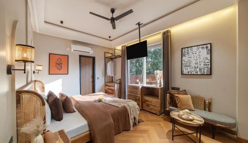 King Room with Balcony