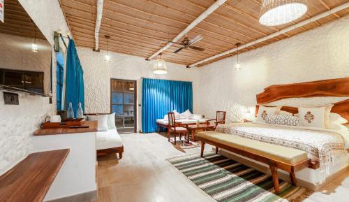 Family Room with Garden View