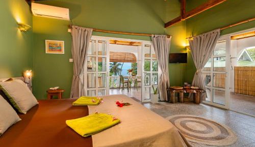 One-Bedroom Apartment with Sea View