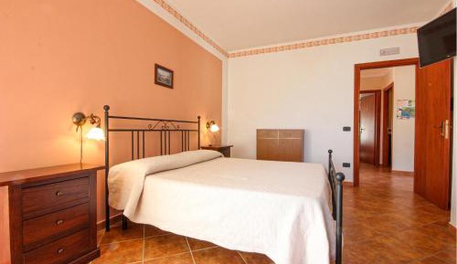 Twelve-Bedroom Holiday Home