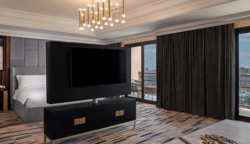 Presidential King Suite with Nile View and Club Millesime Access