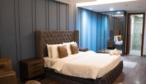 Two-Bedroom Apartment with City View