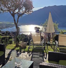 Apartment with Lake View