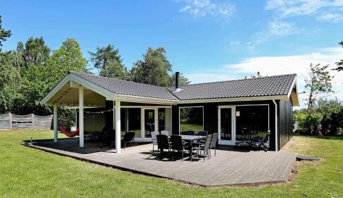 Five-Bedroom Holiday Home