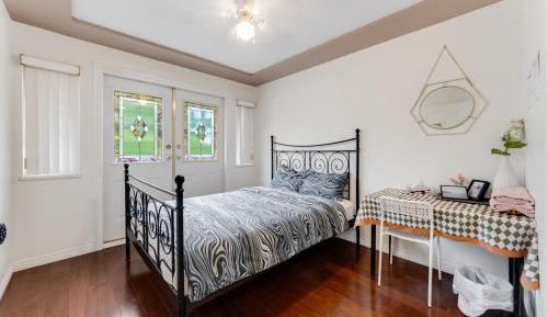 Double Room with Shared Bathroom