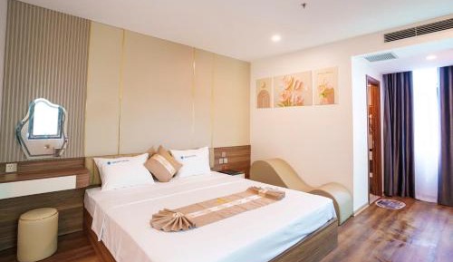 Deluxe King Room