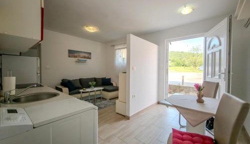 One-Bedroom Apartment with Garden View
