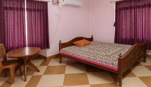 Deluxe Double Room (2 Adults + 1 Child)