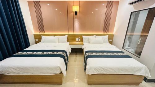Twin Room with View