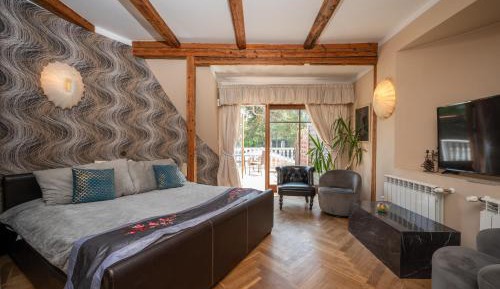 Deluxe Double Room with Balcony