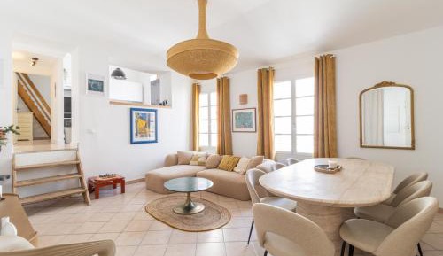 Three-Bedroom Apartment - High Floor