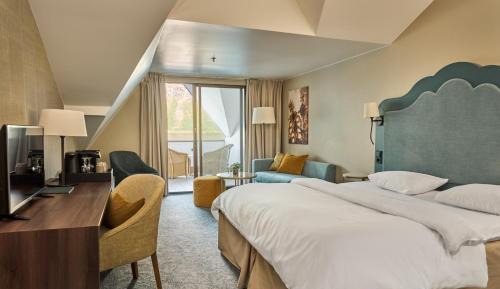 Superior Twin Room with Sea View