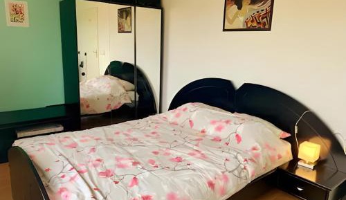 Queen Room with Shared Bathroom