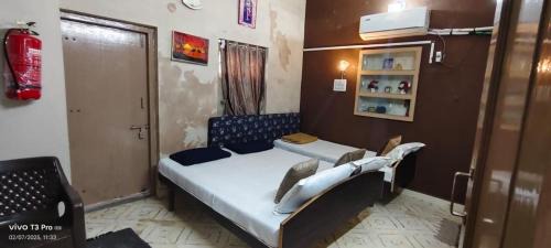 Deluxe Double Room (2 Adults + 1 Child)