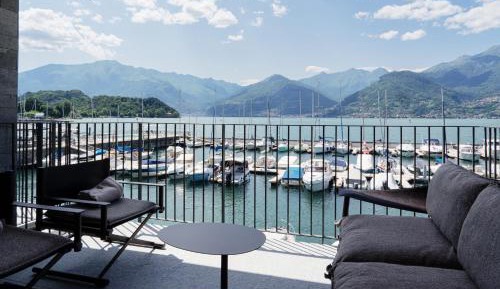Suite with Lake View