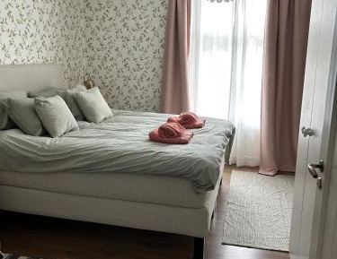 Large Double Room