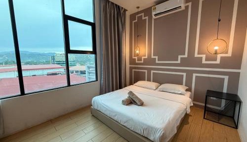 Deluxe Family Room