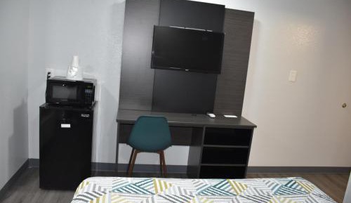 Queen Room - Disability Access - Non-Smoking