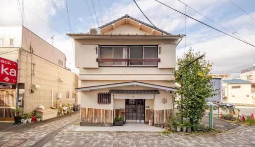 Four-Bedroom Apartment