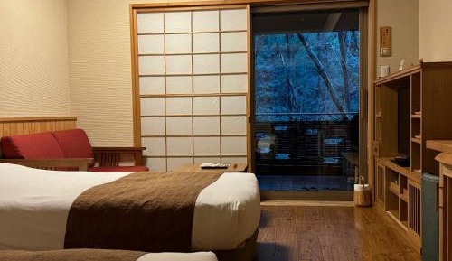 Twin Room with Private External Bathroom