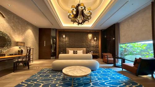Premier Room