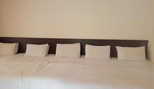Mixed Dormitory Room