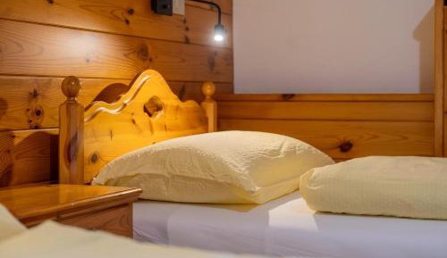 Double or Twin Room with Shared Bathroom