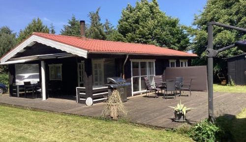 Three-Bedroom Holiday Home 