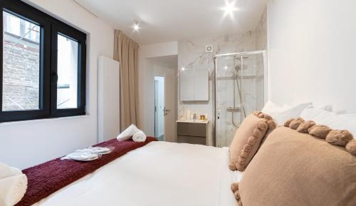Two-Bedroom Apartment with Balcony